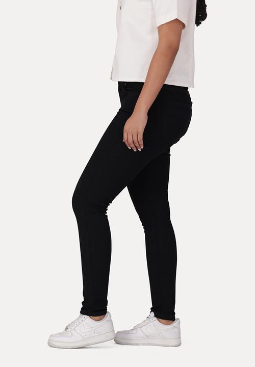 Levi’s® - Curvy Super Skinny Jeans - Black Saturation
