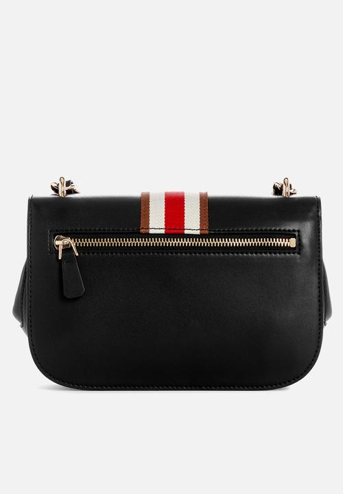 GUESS - Nelka crossbody flap-black