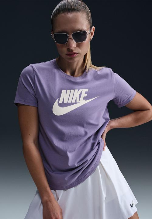 nike icon tee