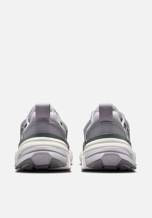 Nike - Nike V2K Run