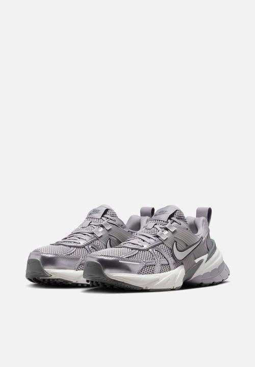Nike - Nike V2K Run