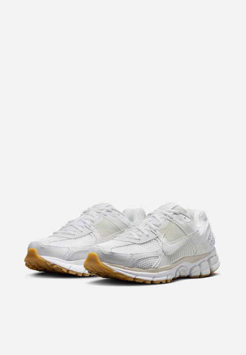 nike vomero 5 sp white