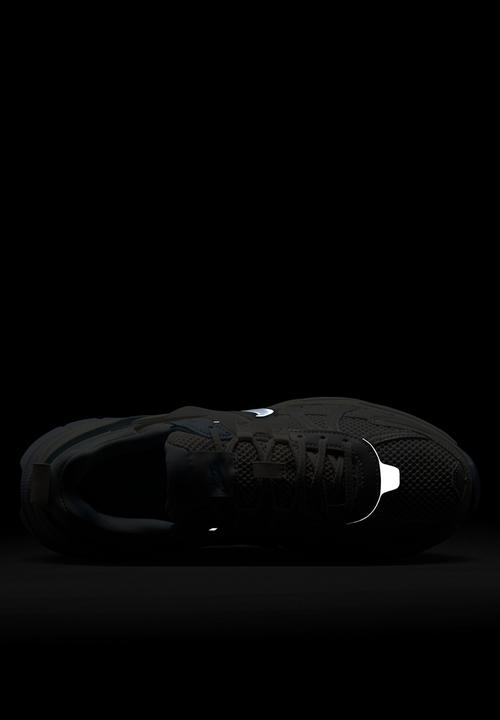 Nike - Nike V2K Run