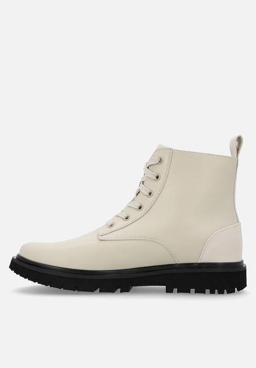 Calvin Klein - Eva leather lace up boot - eggshell