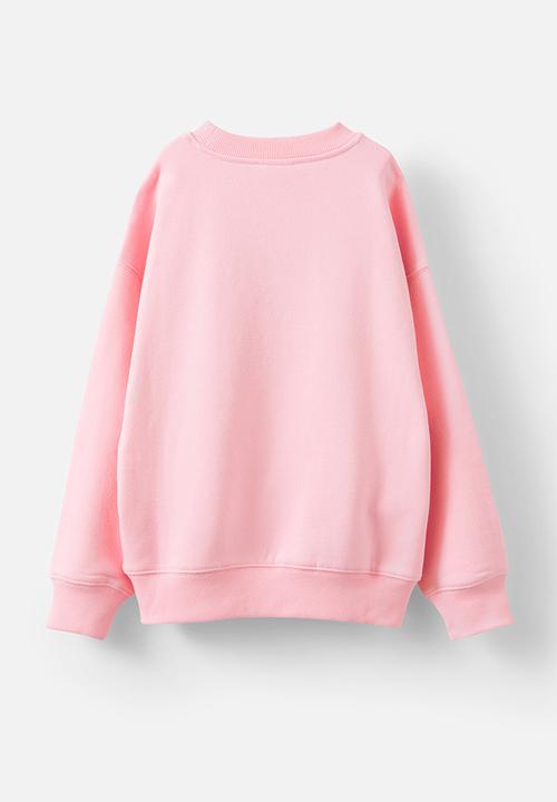 Cotton On - Sammy oversized crew - fairy pink/cherries