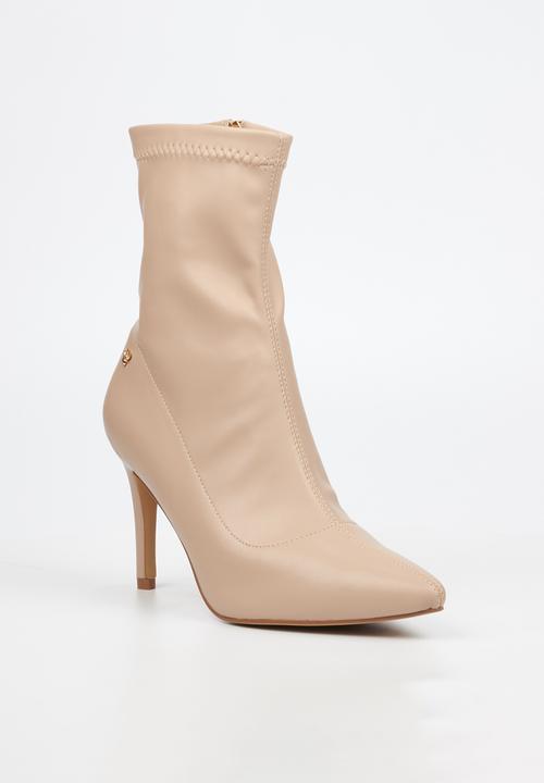 Butterfly Feet - Lively 12 Ankle - Neutral