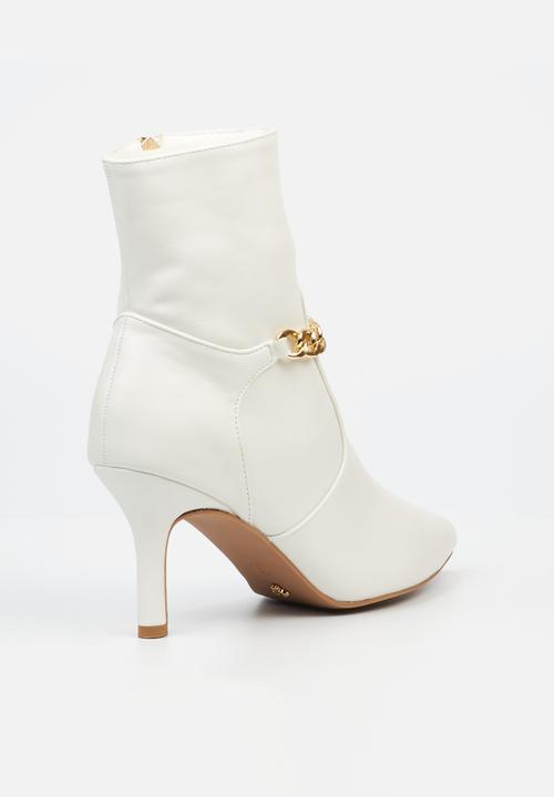 Butterfly Feet - Lively 13 Ankle - White