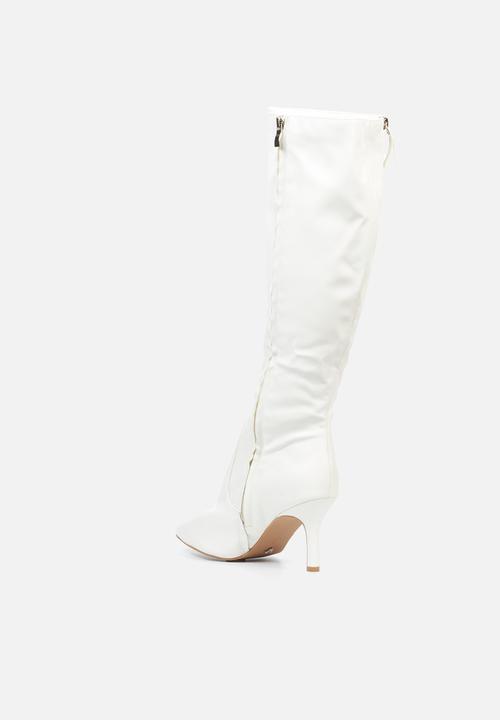 Butterfly Feet - Lively 15 Knee High - White