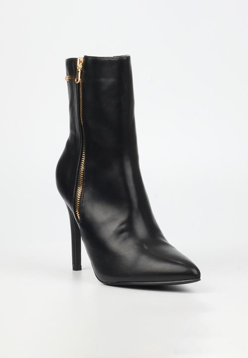 Miss Black - Boss 19 boot - black