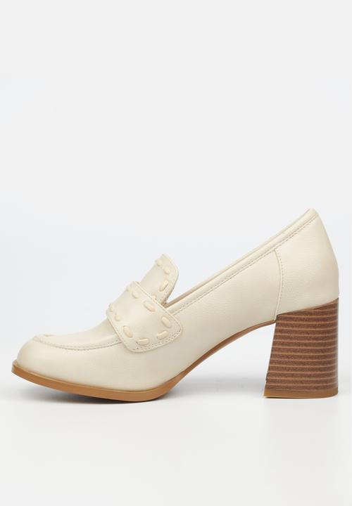 Butterfly Feet - Hanna 1 Loafer - Beige