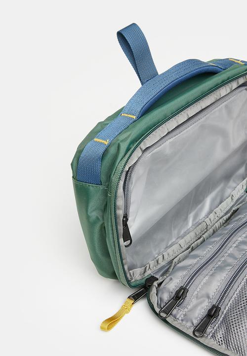 The North Face - Base camp voyager toiletry kit - duck green