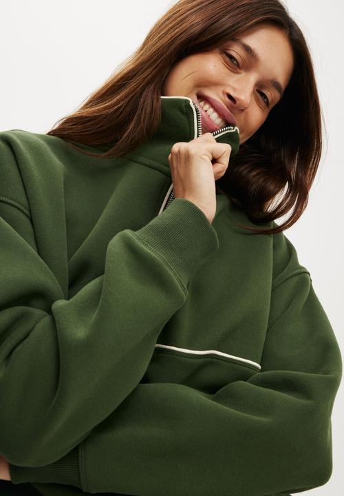 Cotton On - Plus Plush Essential Half Zip Jumper - Forest Green/Coconut Milk
