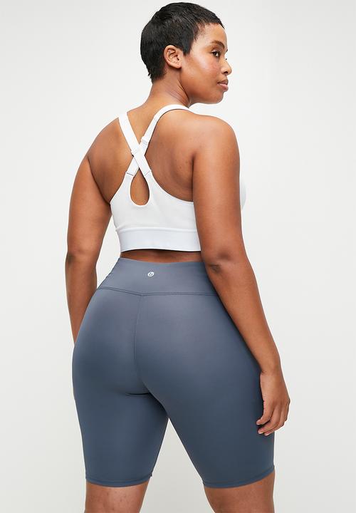 Cotton On - Plus Bondi Everyday Mid Length Bike Short - Folkstone Grey