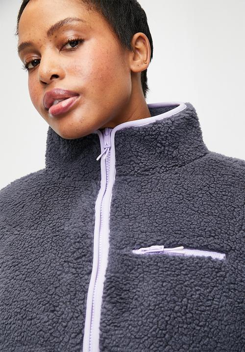 Cotton On - Plus Peak Sherpa Vest - Charcoal