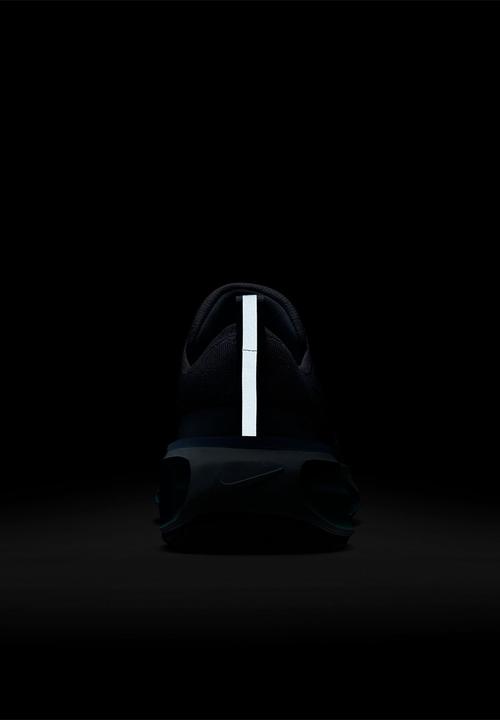 Nike - Nike Invincible 3