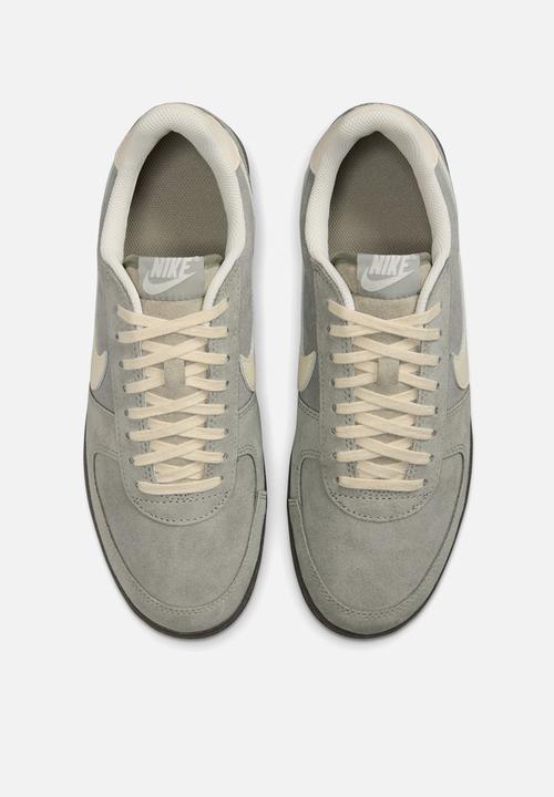 Nike - NIKE FIELD GENERAL