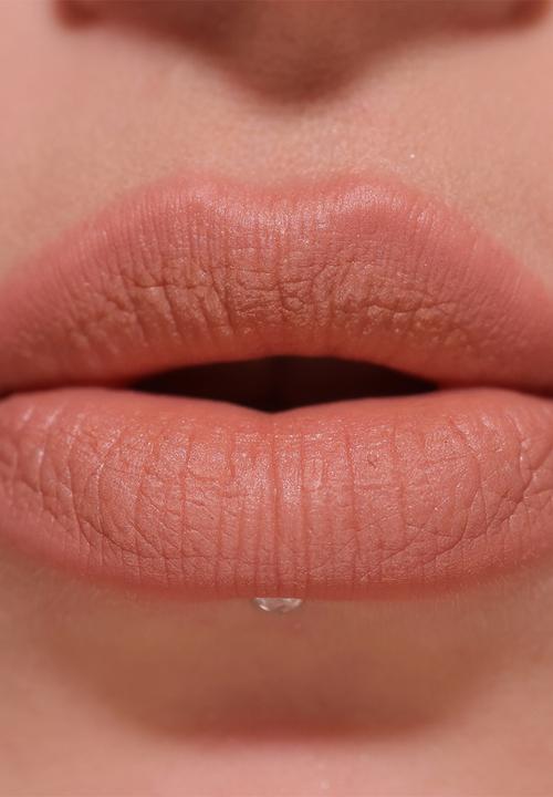 Revolution - Air Blur Matte Liquid Lipstick - Hazy
