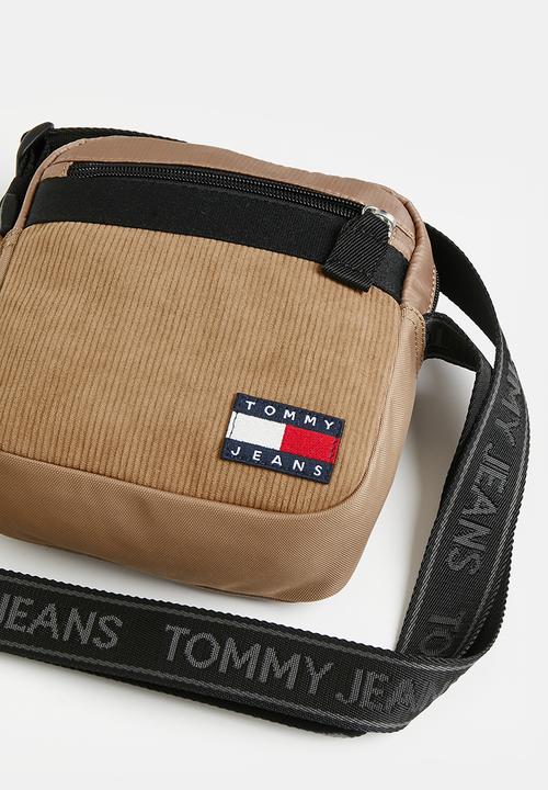 Tommy Hilfiger - Tjm Ess Daily Cord Reporter - Tawny Sand