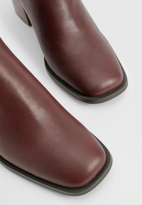 boohoo - Wooden Block Heel Tab Detail Shoe Boots - Oxblood