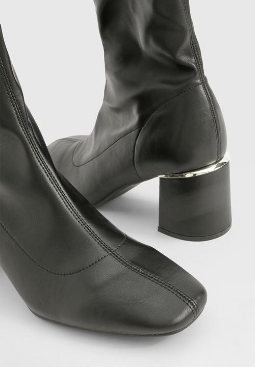 boohoo - Block heel metal detail chelsea boots - black