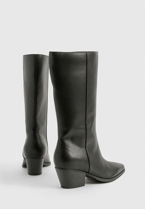 boohoo - Wide Fit Textured Low Block Calf High Western Boots - Black