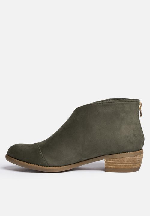 SISSY BOY - Fringe ankle boot
