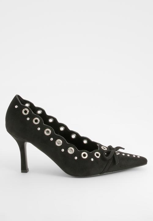 boohoo - Bow detail eyelet court heels - black