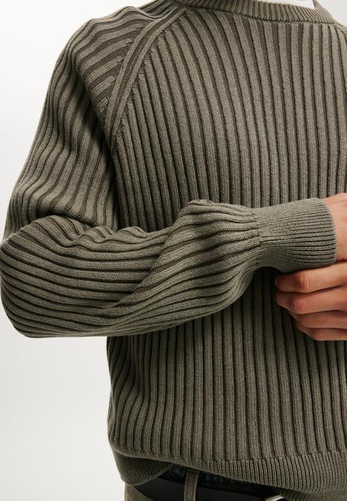 Cotton On - Box Fit Rib Crew Knit - Khaki