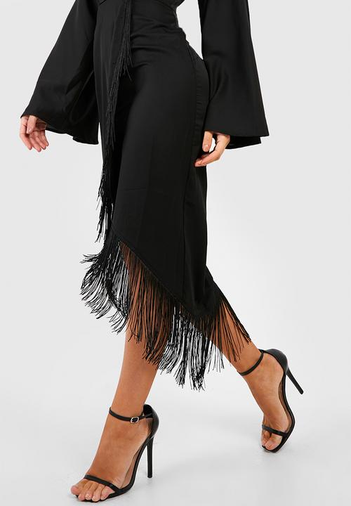 boohoo - Tassel Hem Wrap Midi Dress - Black