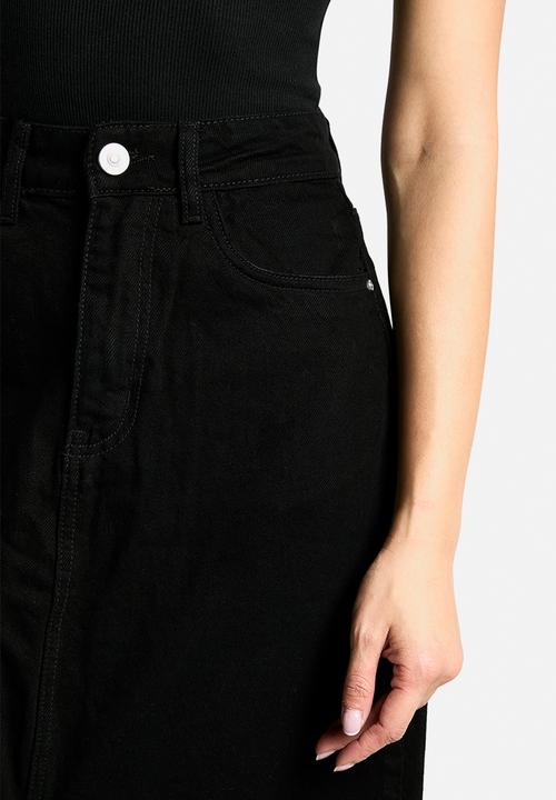 boohoo - Basic Split Front Denim Maxi Skirt - Washed Black