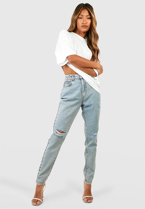 boohoo - Basics 32 Inch Leg High Waisted Ripped Mom Jeans - Washed Blue