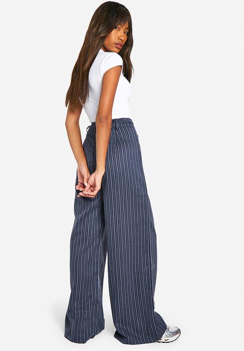 boohoo - Pleated Tie Waist Wide Leg Trouser - Slate Grey