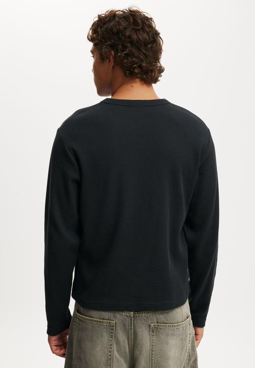 Cotton On - Cropped Fit Textured Long Sleeve - Washed Black Waffle