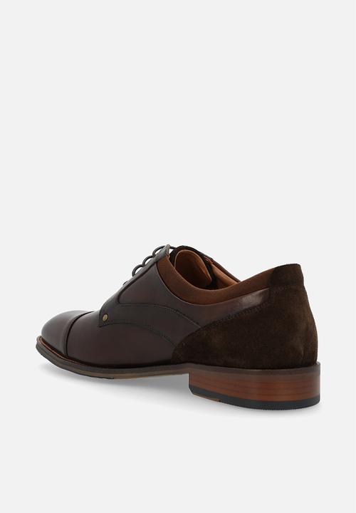 POLO - PERFORATED GIBSON LACE UP - BROWN