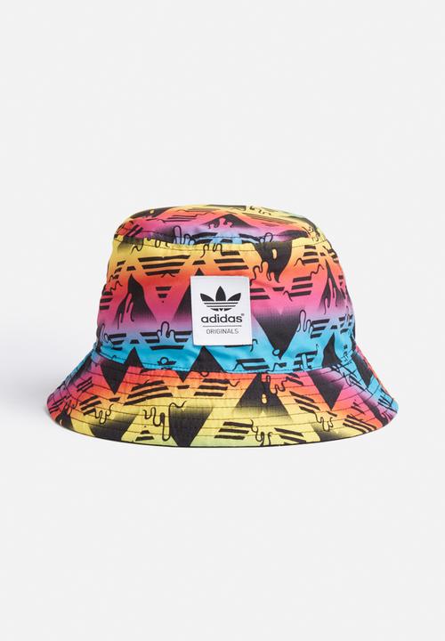 adidas soccer hat