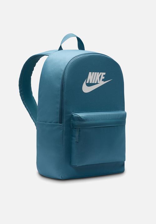 Nike - Nike Heritage