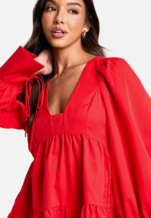 boohoo - Puff Sleeve Tiered Smock Dress - red