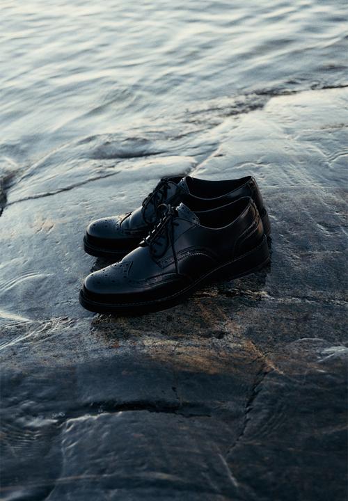 H&M - Brogues - black