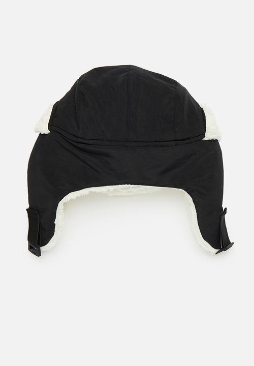 Pop Candy - Shearling hat-black