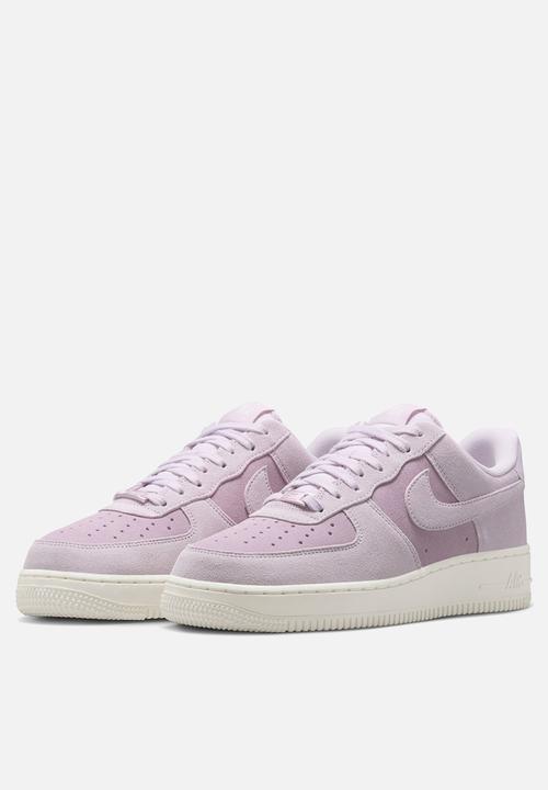 Nike - AIR FORCE 1 '07