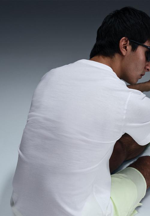 Nike - Elite Entry Running Tee- White
