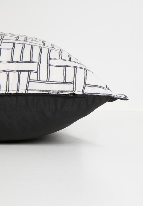 Grey Gardens - Ways cushion cover - White