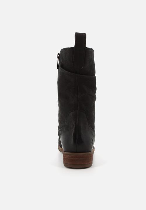 Hush Puppies - Emilia Mid Calf - Black leather