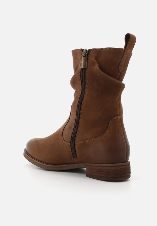Hush Puppies - Emilia Mid Calf  - Brown leather