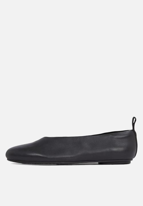 Calvin Klein - Ballerina leather pump - triple black