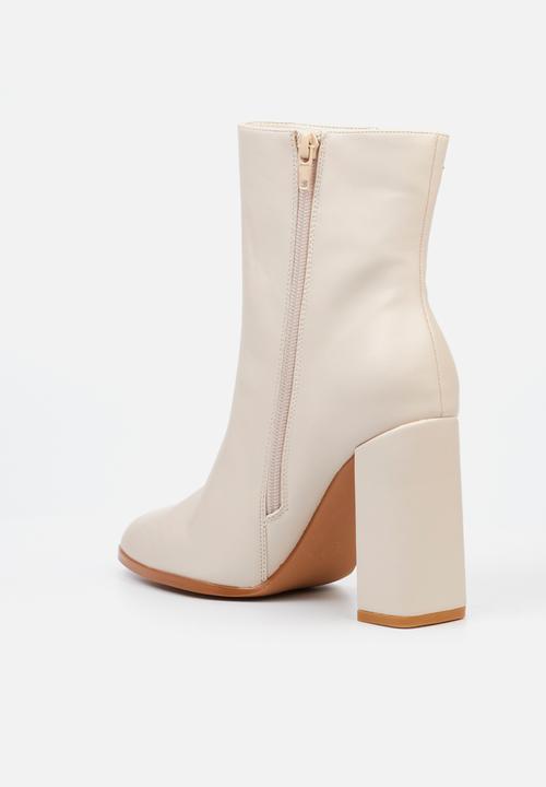 Miss Black - Shania 3 boot - bone