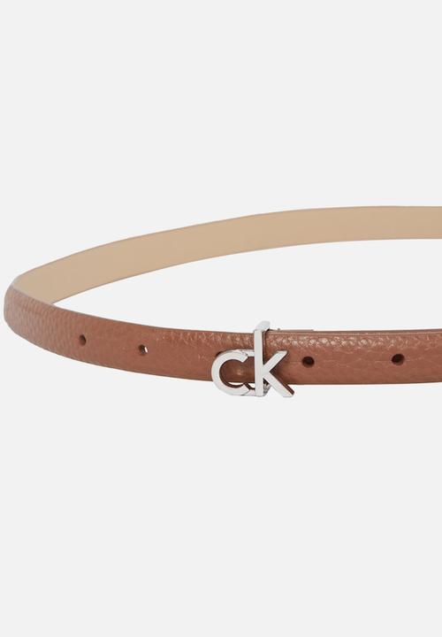Calvin Klein - Ck thin belt 1.5cm pebble - carob brown