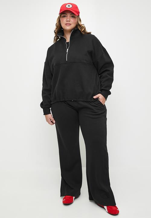Cotton On - Plus Plush Essential Half Zip Jumper - Black