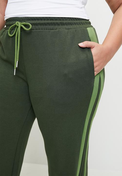 Cotton On - Plus Outdoorsy Move Pant - Forest Green/Flourite Green