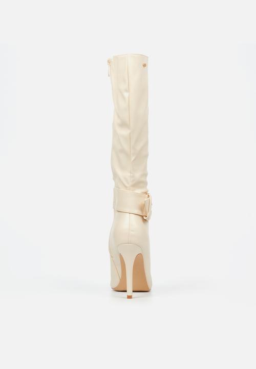 Miss Black - Boss 23 boot - bone